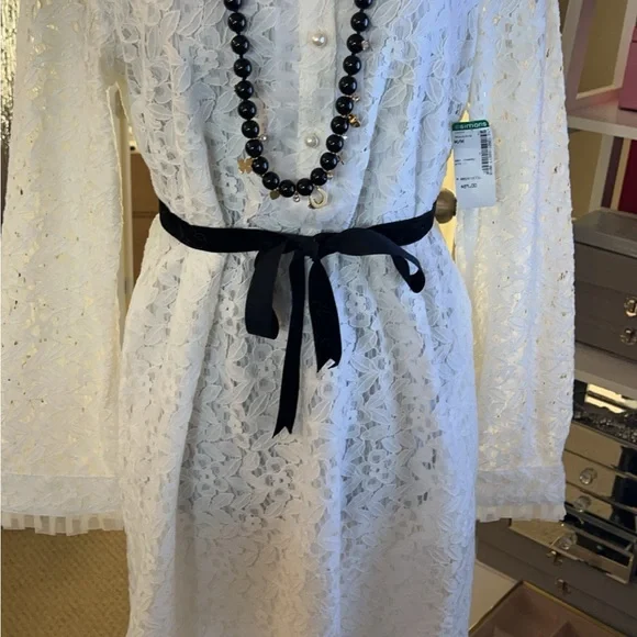 White Lace Dress, Medium size, New with tag - Picture 3 of 12